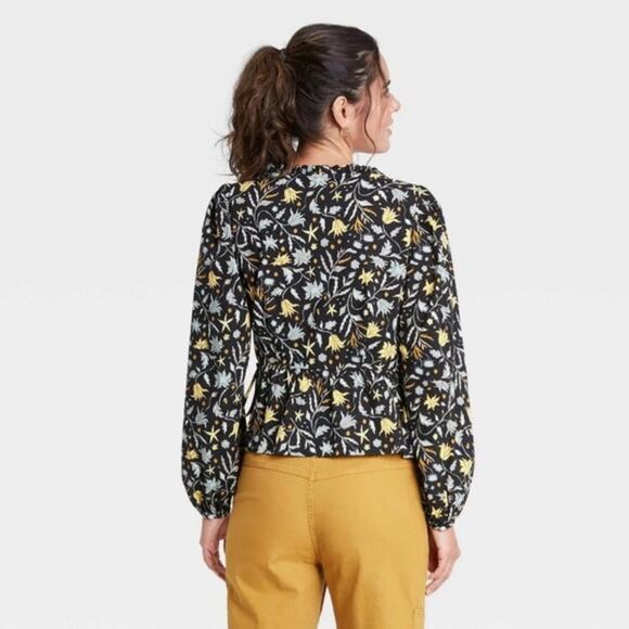 Universal Thread Wrap Blouse Womens Size 2XL floral wrap top Forest Fairy Grunge - Picture 2 of 3